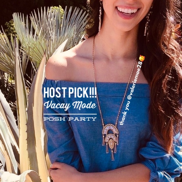 :: Stella & Dot Retired Mirage Pendant Necklace - Picture 2 of 9